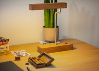 Lampe de bureau en bois de chêne - Kiko par Szyszka Design