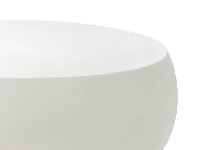 Table basse forme galet en béton blanc crème -...