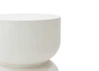 Table d'appoint originale en béton fibré blanc crème Chronos Elementi