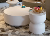 Table d'appoint originale en béton fibré blanc crème Chronos Elementi