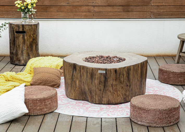 Table béton effet bois avec brasero à gaz...