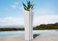 Pot haut design et sculptural 15 coloris mats  - Alma par Vondom