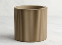 Pot design rond strié en polyethylene 15 couleurs - Gatsby par Vondom