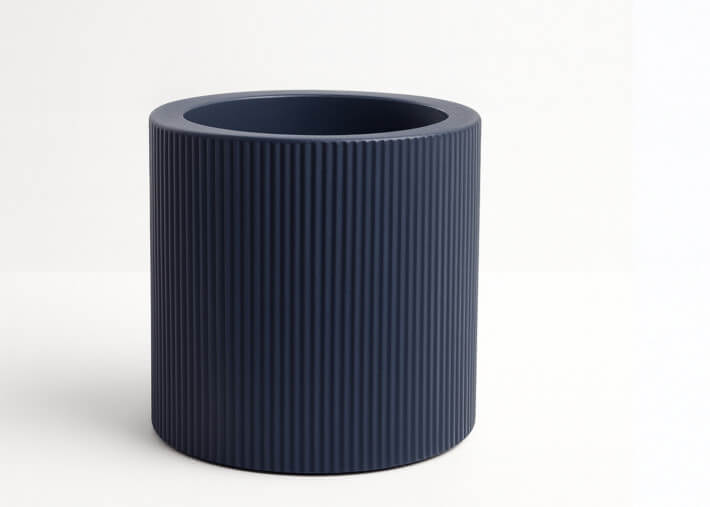 Pot design rond strié en polyethylene 15...