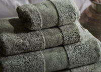 Serviettes de bain en coton biologique vert - 650 gr - 4 tailles Luin Living