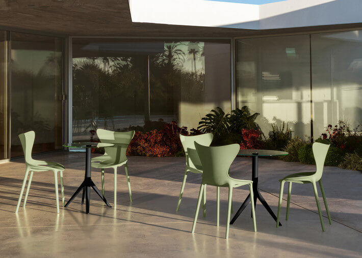Set de 4 chaises d'extérieur empilables coloris...