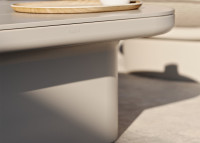 Table basse design en polyéthylène par Ramon Esteve - Luna Vondom