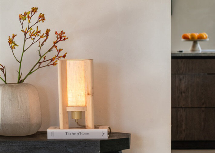 Lampe à poser design en bois d'aulne - Corsica...