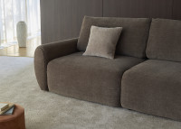 Canapé-lit au confort enveloppant Norum Curve Arms - Innovation Living