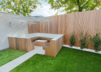 Parasol carré à fixation murale bras flexible - Paraflex par Umbrosa