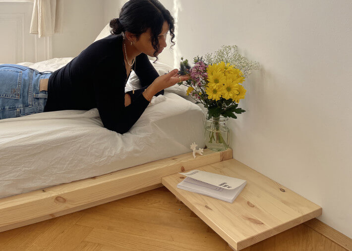 Table ultra basse en bois de pin Dock Side par...