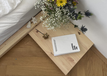 Table ultra basse en bois de pin Dock Side par Karup 2