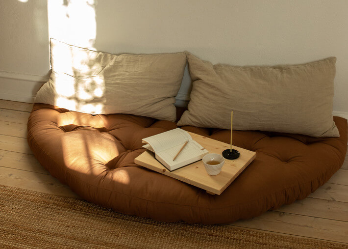 Table ultra basse en bois de pin Dock Side par...