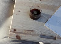 Tablette de travail mobile avec coussin - BFF par Karup