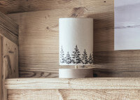 Lampe à poser motif forêt décoration alpine par Cosy&chic
