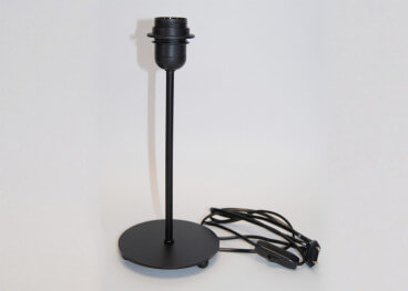 Pied de lampe en métal noir forme base ronde par Cosy& chic