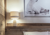 Pied de lampe conique en bois de hêtre 2 tailles par Cosy& chic