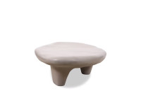 Table basse beige Earth en résine Margot – 2 tailles – Maison Yak