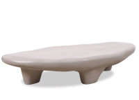 Table basse beige Earth en résine Margot – 2 tailles – Maison Yak