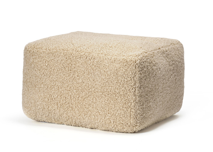 Pouf rectangulaire en fausse fourrure écrue...
