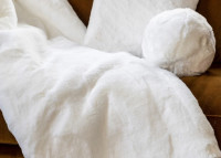 Coussin boule en fausse fourrure rase - snowball ø 32 - maison prelonge
