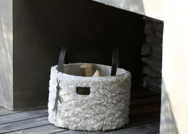 Porte-bûches ou panier déco en fausse fourrure et laine –... 2