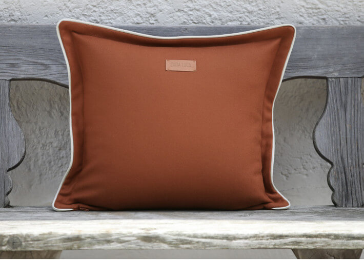 Coussin en laine 4 coloris – Basic Catia Luca
