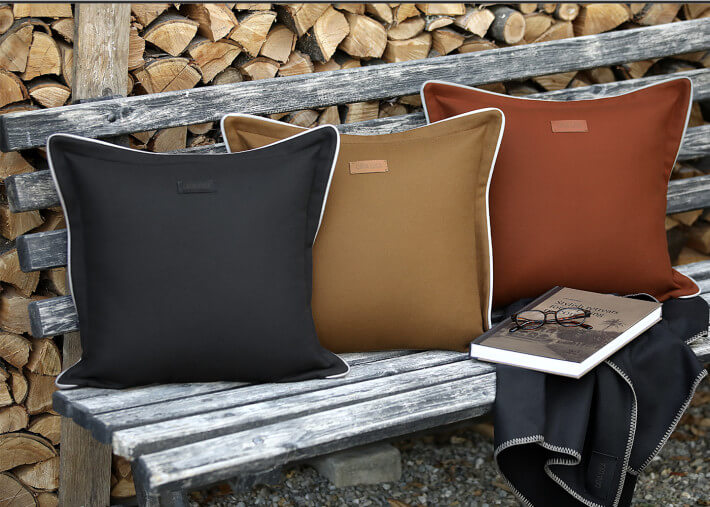 Coussin en laine 4 coloris – Basic Catia Luca