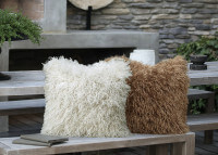 Coussin en fausse fourrure 2 coloris – Fur Catia Luca