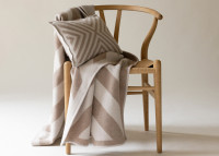 Plaid cachemire et laine Pontresina beige ou noir – Franz Barth