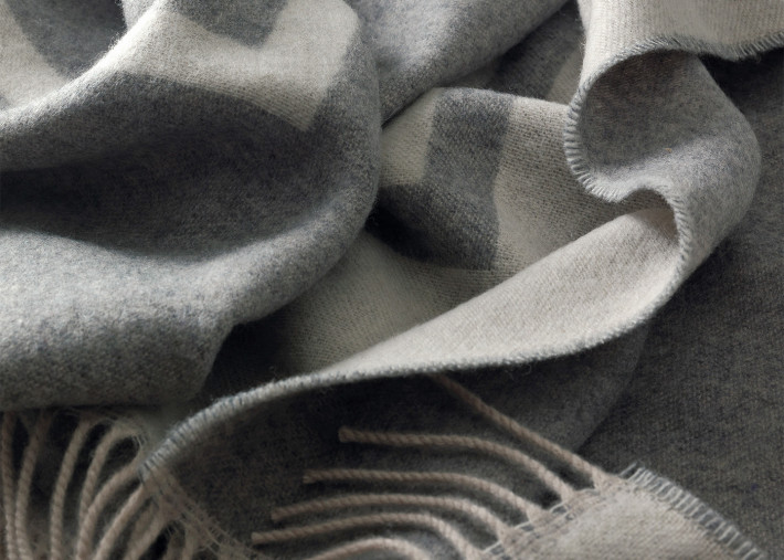 Plaid Sylt en cachemire et laine frangé – Franz...