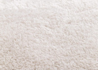 Tapis en forme de galet Gala couleur Neige – Vivaraise