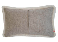 COUSSIN COSY ET CHIC BEIGE ECRU EN LAINE ET FOURRURE ANTARCTIQUE