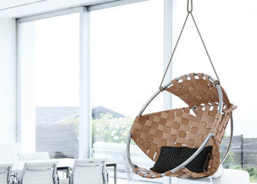 BALANCELLE ORIGINALE OU FAUTEUIL A SUSPENDRE  EN CUIR ET ALUMINIUM COCOON PAR TRIMM COPENHAGEN