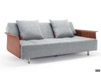CANAPE DESIGN DANOIS AVEC ACCOUDOIRS EN NOYER ET TEXTILE GRIS LONG HORN PAR INNOVATION LIVING