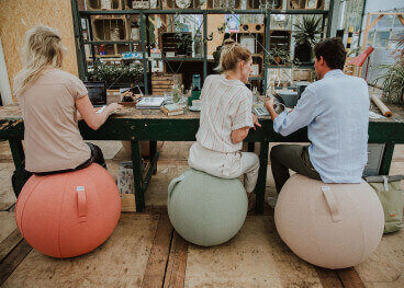 POUF BALLON IDEAL BUREAU VERT SAUMON BEIGE GRIS OU NUDE - SOVA PAR VLUV