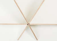 BIBLIOTHEQUE MURALE ORIGINALE ET DESIGN BLANC OU NOIR 3 TAILLES - COMB PAR JAANUS ORGUSAAR