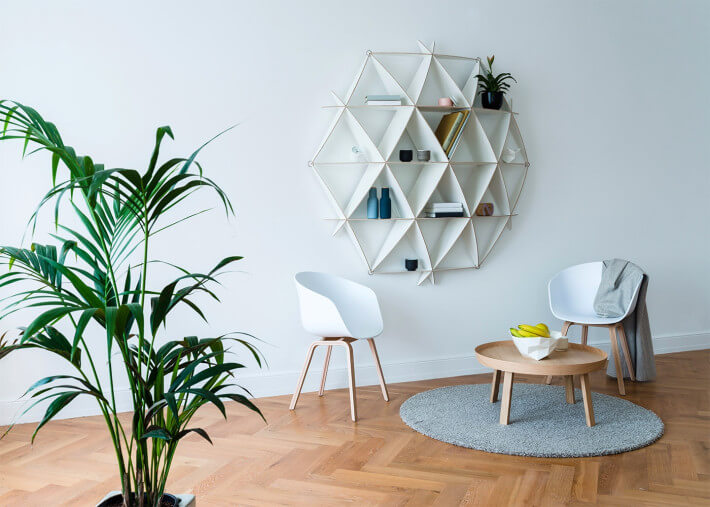 BIBLIOTHEQUE MURALE ORIGINALE ET DESIGN BLANC OU NOIR 3 TAILLES - COMB PAR JAANUS ORGUSAAR