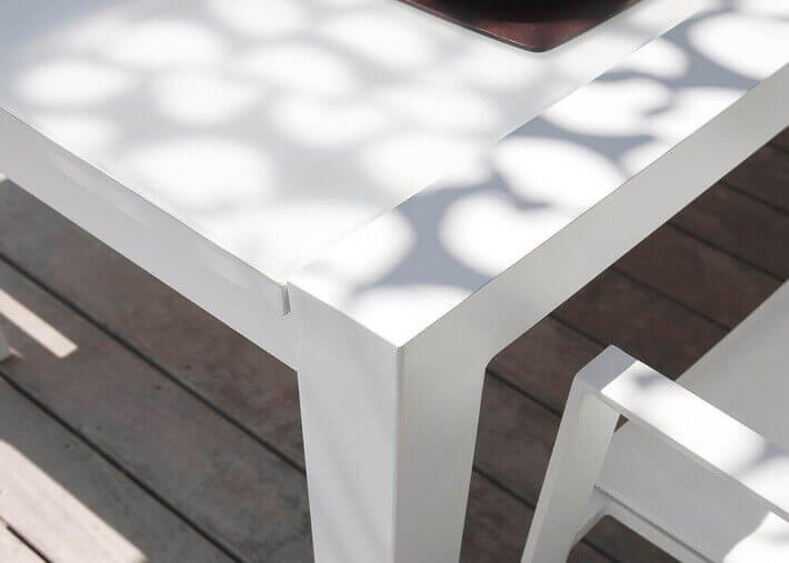 TABLE DE DEJEUNER EXTENSIBLE 220-330 CM ALUMINIUM ET VERRE TOUCH TALENTI