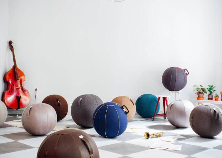 Pouf ergonomique en laine feutrée VELT – 3...