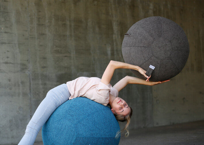POUF ORIGINAL ET ERGONOMIQUE EN LAINE FEUTREE 4 COULEURS VLUV VELT