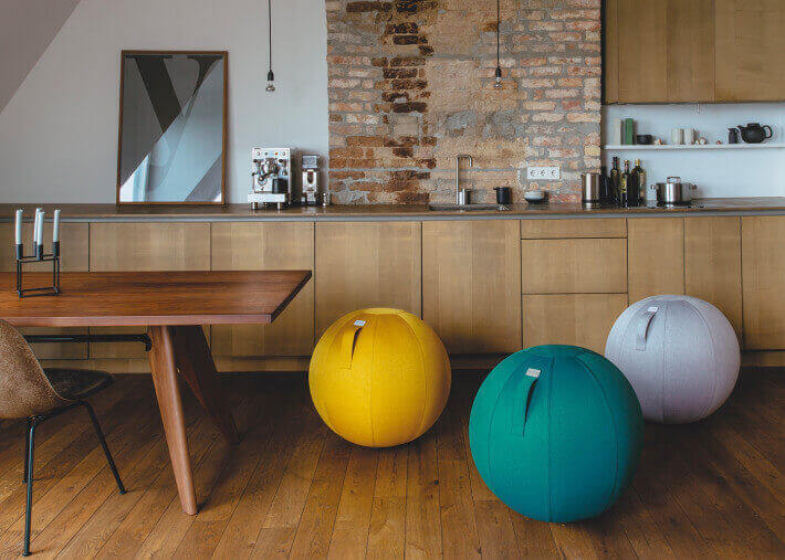 SIEGE BALLON - POUF ERGONOMIQUE TURQUOISE JAUNE ROUGE BEIGE OU ARGENT - VLUV LEIV