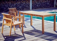 TABLE DE REPAS EXTERIEUR INTERIEUR EN TECK CERTIFIE FSC 2 TAILLES AU CHOIX - MANTI PAR JANKURTZ