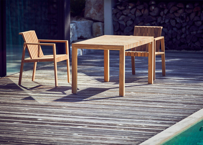TABLE DE REPAS EXTERIEUR INTERIEUR EN TECK CERTIFIE FSC 2 TAILLES AU CHOIX - MANTI PAR JANKURTZ