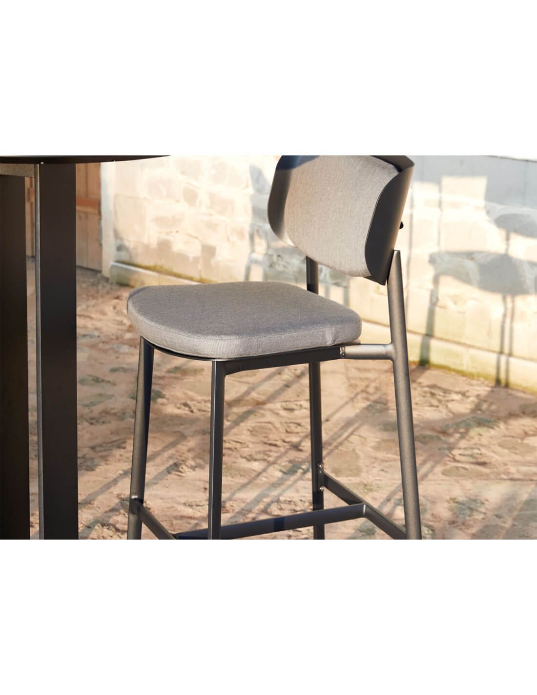 Assises hautes design pour aménager un bar