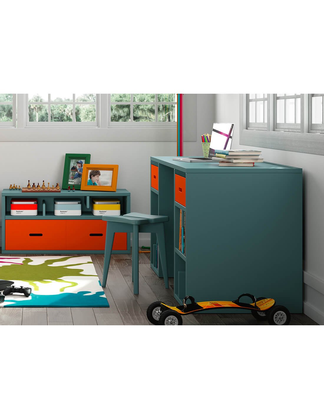 Coin bureau dans une chambre d’enfant aménagée pour la rentrée