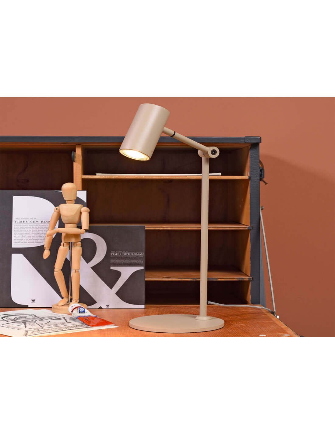Lampe de bureau dans un environnement professionnel