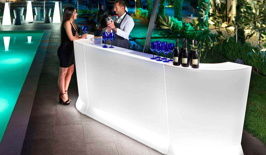 Comptoir de bar design moderne : guide d'inspiration et d'achat